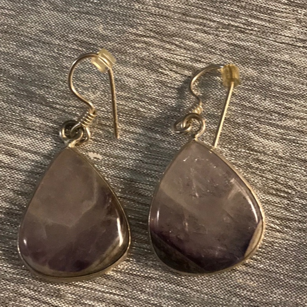 A pair of amethyst earrings to make a statement!